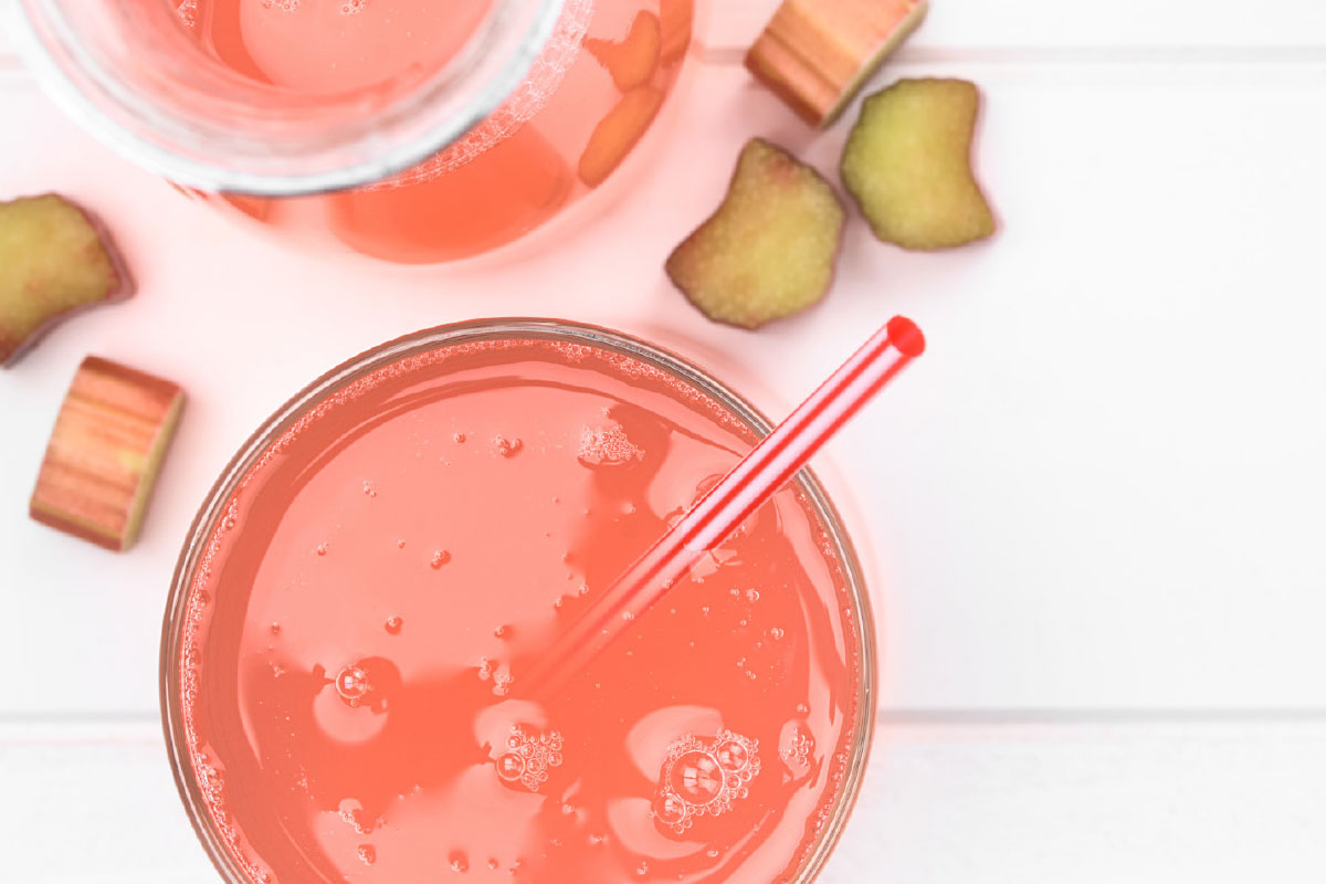 homemade rabarbersap met limoen recept sappen homemade rabarbersap met limoen | DGA Groene Bedrijfscatering