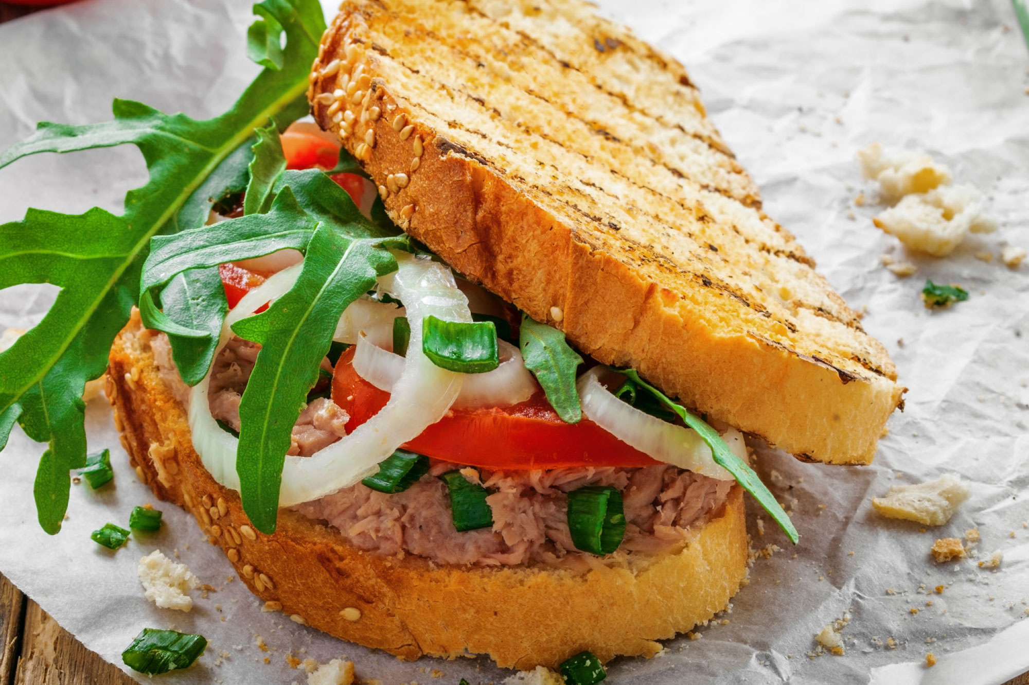 Recept broodje vegetarische tonijnsalade met lenteui | Bedrijfscatering | De Groene Artisanen