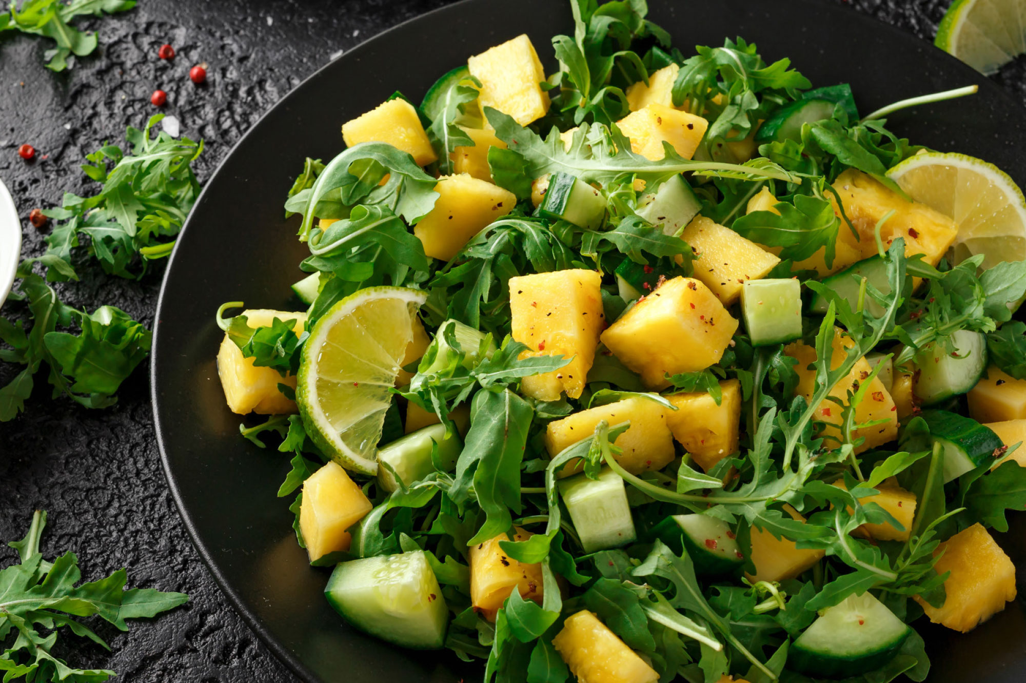 Salade rucola ananas komkommer | Bedrijfscatering | De Groene Artisanen
