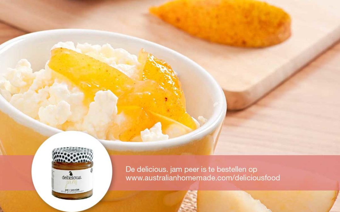 Cottage cheese met verse peer en perenjam