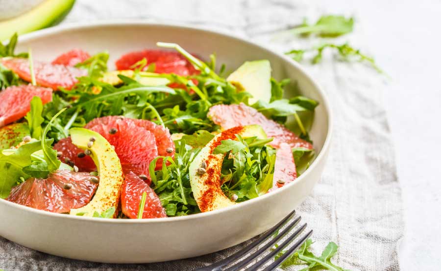 Rucola met grapefruit en avocado